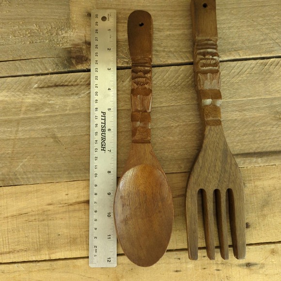 Vintage Carved Wooden Tiki Fork and Spoon Kitchen Wall Décor - Picture 8 of 9